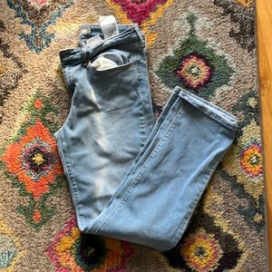 LEVIS 714 Straight Jean